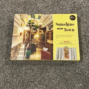 Rolife Sunshine Town 3D Creative Bookends